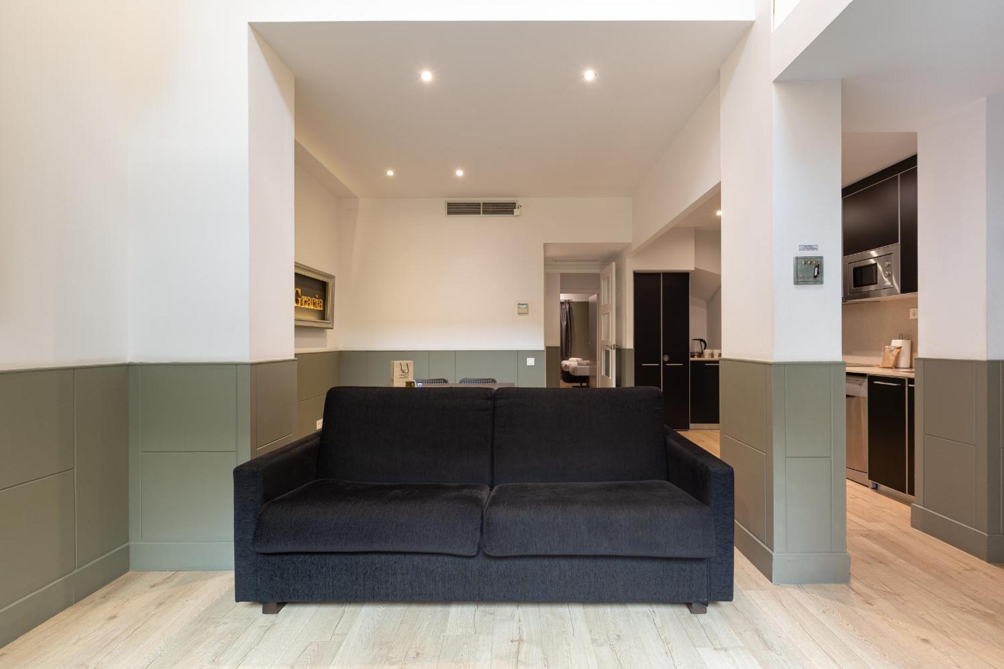 Enjoybcn Patio De Gala Apartment